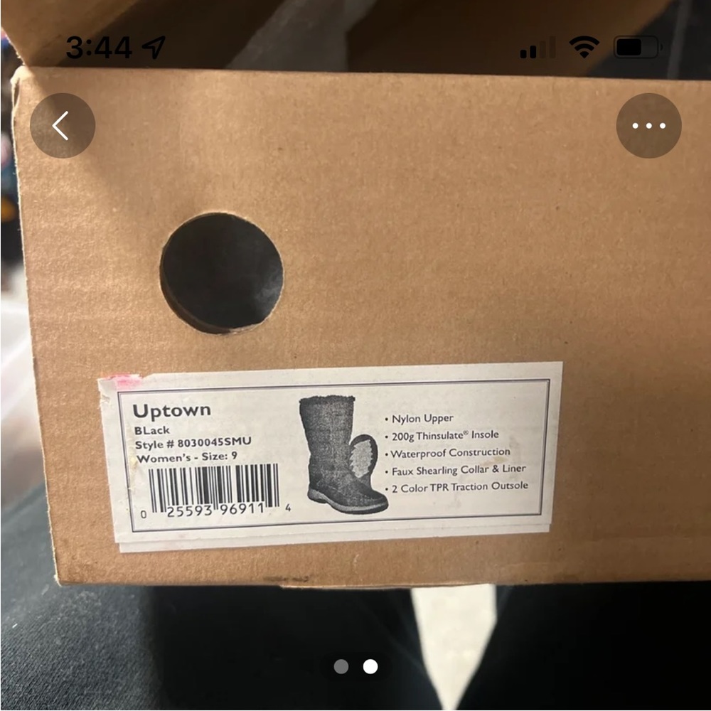 Black boots never worn